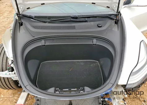 2019 Tesla Model 3 from USA, damaged, VIN 5YJ3E1EB3KF231428